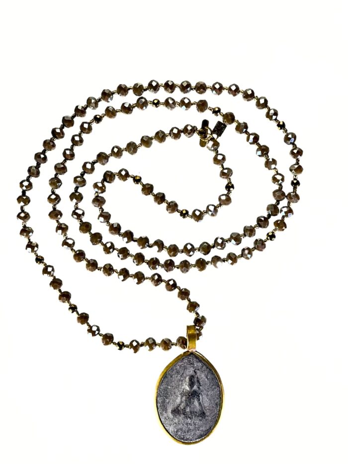 BUDDHA 22 - Mud Crystal necklace